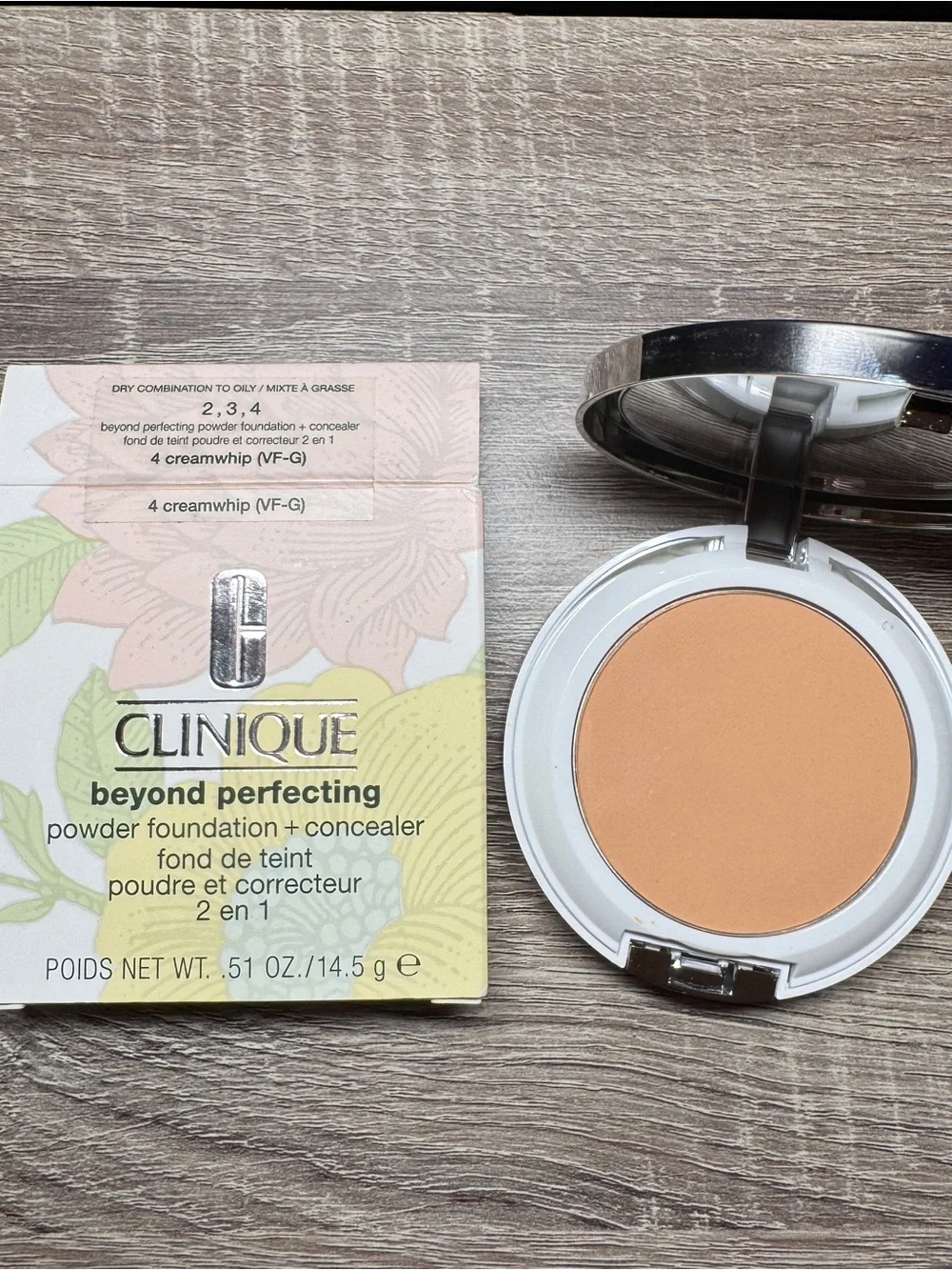 Clinique Beyond Perfecting Powder Foundation+ Concealer Shade 4 Creamwhip 2 In 1